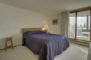 432 Marina Place 2 Bedroom Condo by RedAwning, Dillon