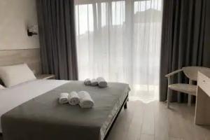Season Hotel, Berdyansk