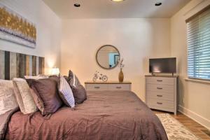 Flagstaff Hideaway: Private Hot Tub, 4 Mi to Dtwn! Tourist base, Flagstaff