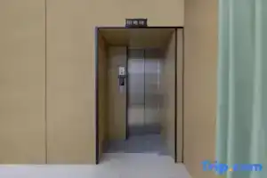 Xinxuting Hotel (Laodong Road Subway Station Xujiang Sky Street), Suzhou