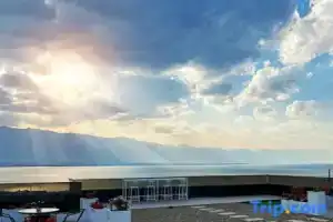 Anyu Seaview · Sunset Mountain & Sea 180-Degree Ocean View Holiday Homestay, Dali