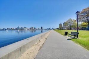 Walk to River & Downtown: Portsmouth Apartment!, Norfolk