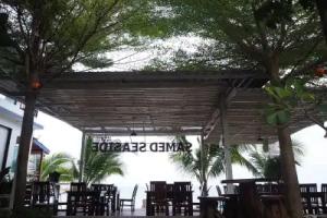 Samed Seaside Resort, Samet Island