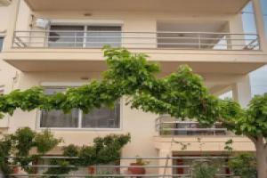 Estell s Sweet Luxury House, Volos