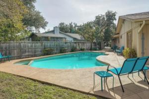 San Antonio Home w/ Private Pool: 5 Mi to Downtown Tourist base, San Antonio