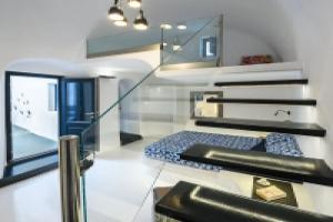 "The Luna Cavern 3 With Jacuzzi Ocean" Hotel, Fira