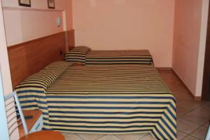 Albergo Salerno, Milan