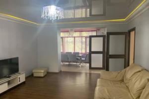 Просторные апартаменты KORS, Sukhumi