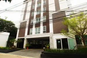 Riski Residence Ngamwongwan Soi 8 Apart-hotel, Nonthaburi City