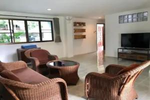 Dolphin Bay Beach Resort, Ban Mai