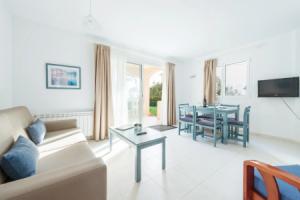 ORO DEL MAR IV Apartamento 01 - Apartment with shared pool near the beach Free WiFi, Canyamel