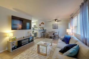 U-med District Townhome w/ Private Yard + Grill Apartments, Anchorage