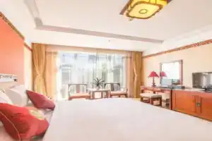 Floral Hotel Zhonghefang, Dali