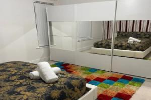 Manchester - 1 Bed- Garden - Parking Tourist base, Manchester