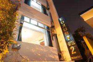 Luxury Hotel, Hanoi