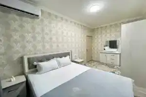 Prostornaya v Samom Tsentre Tashkenta v Shagovoy Dostupnosti ot Medzhik Siti Flat, Tashkent