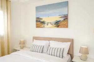 The Lighthouse Villas, Pervolia