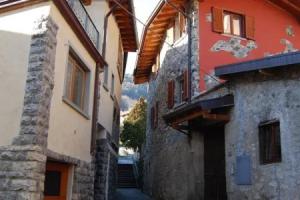 Smallvillage Holiday Accommodation, Riva di Solto