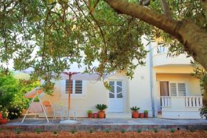 Apartments Kiwi, Trogir