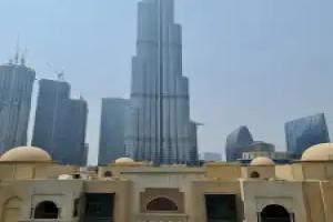 Amazing stay at Downtown - Souk Al Bahar Mini-hotel, Dubai