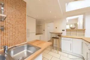 2 Bedroom House In 4, Dublin