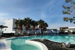 Sandy's Paradise Infinity Hotel, Perissa