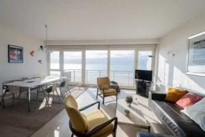 Seaview Apartment on the Beach - Free Parking, Oostende