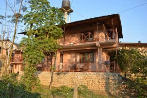 Holy Lodge, Sauraha