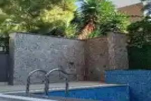 2102 Sokak Hotel, Lara