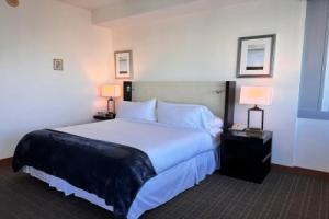 Brickell Floor 31 Sea View-Free Parking by Palermo Home Apartments, Miami