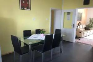 Apartma Mahnič, Postojna