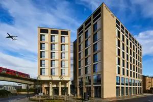 Courtyard by Marriott London City Airport, London