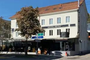 Hotel Artist, Tirana