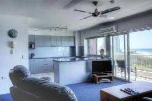 Narrowneck Court Hotel, Gold Coast