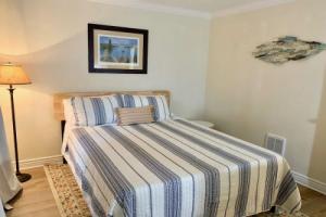 The Moose and Maple Lodge, Stateline