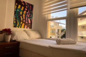 SEASİDE APARTMENT m and b house, Side