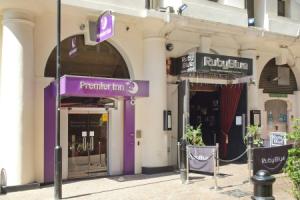Premier Inn London Leicester Square, London