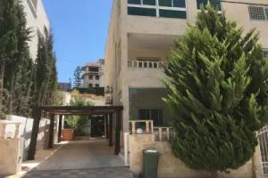 Dabouq luxury spaceous Apartment, Amman