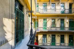 Leah Studios, Budapest