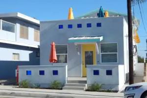 320 Main Street 2 Bedroom Home by Redawning, Pismo Beach