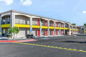 Econo Lodge West - Coors Blvd, Albuquerque