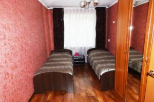 2 rooms apartment on Spartaka 18, Novokuznetsk