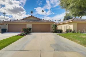 Palm Desert Condo w/ Patio & Golf Course Views Apartments, Palm Desert
