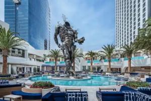Stunning Escape Studio Unit 17th Floor!, Las Vegas