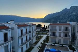 Risan Bay Apartments, Risan