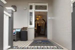 Cremorne Point Manor, Sydney