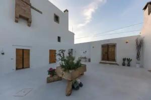 Masseria Samenti Guest house, Torre Suda