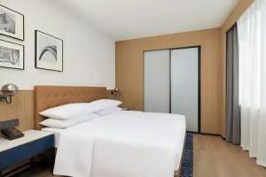 Four Points By Sheraton Dongfeng Square Hotel, Kunming