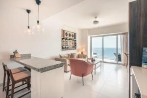 Apartment With Amazing Ocean View in Juan Dolio, Guayacanes
