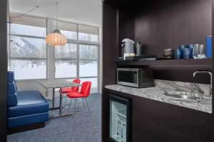 Aspen Meadows Resort, Aspen